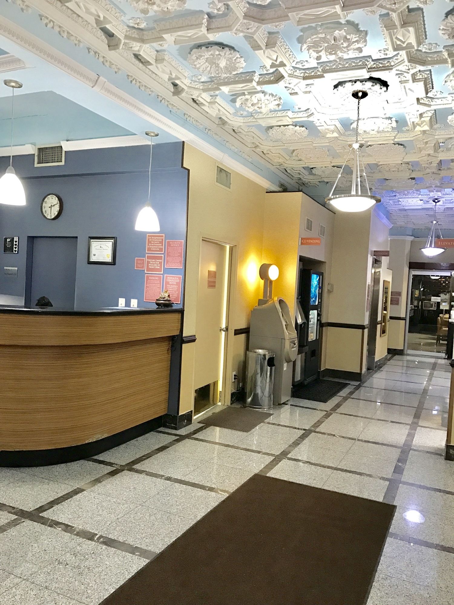 Фото отеля 3