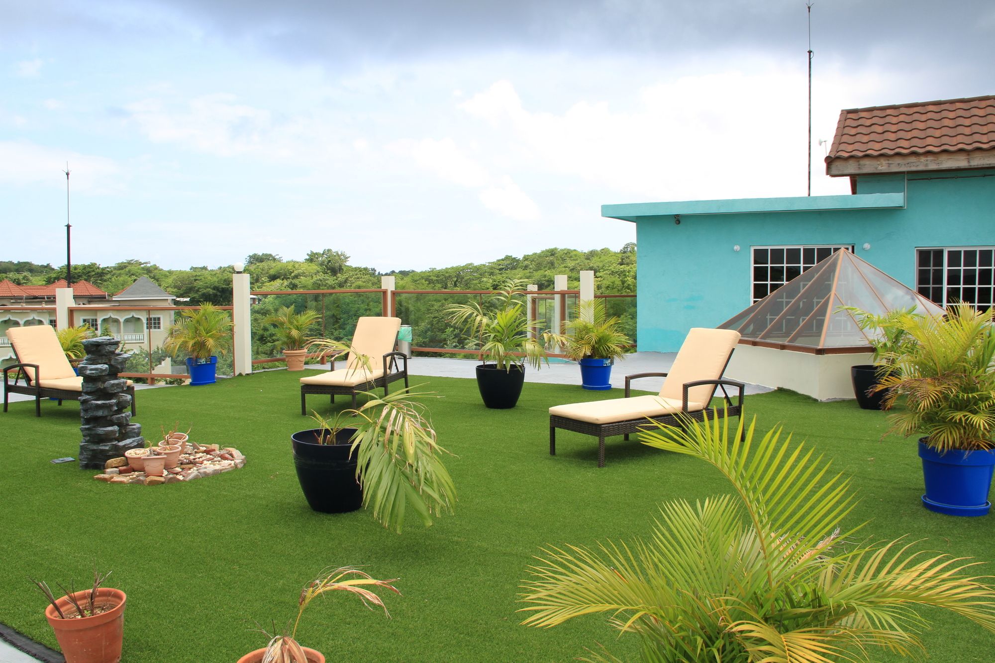 Фото Negril Sky Blue Resorts