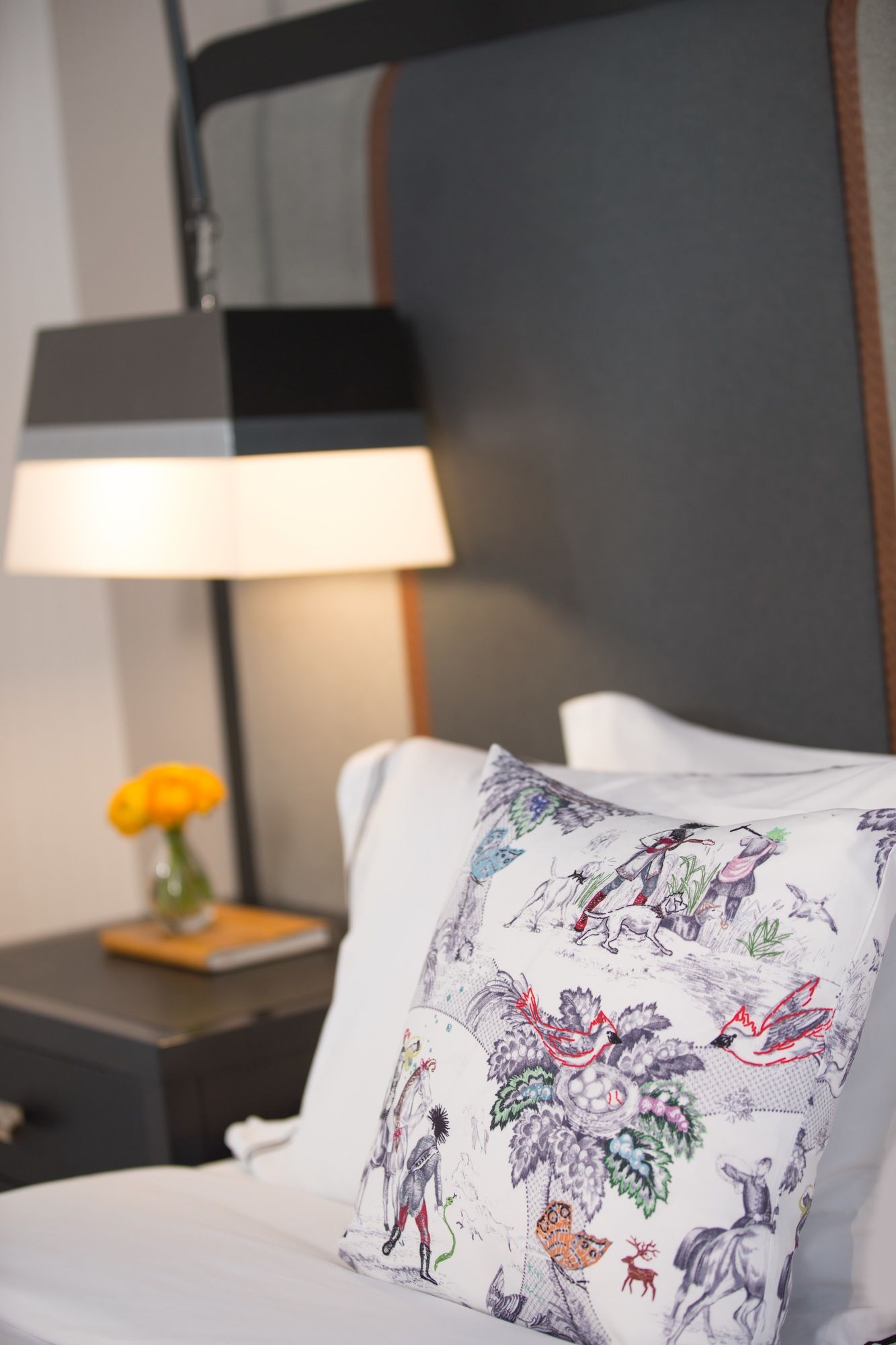 Фото Kimpton Cardinal Hotel, an IHG Hotel