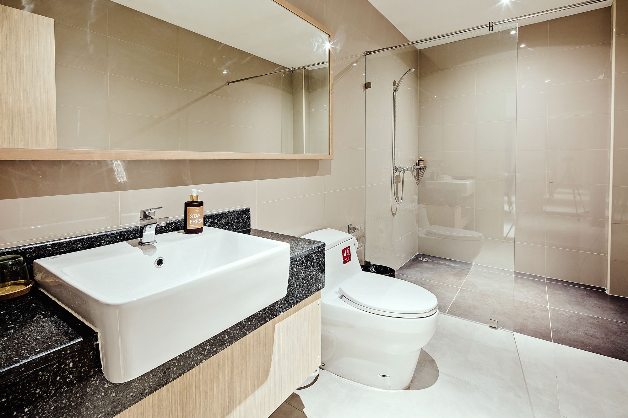 Фото Three Sukhumvit Hotel