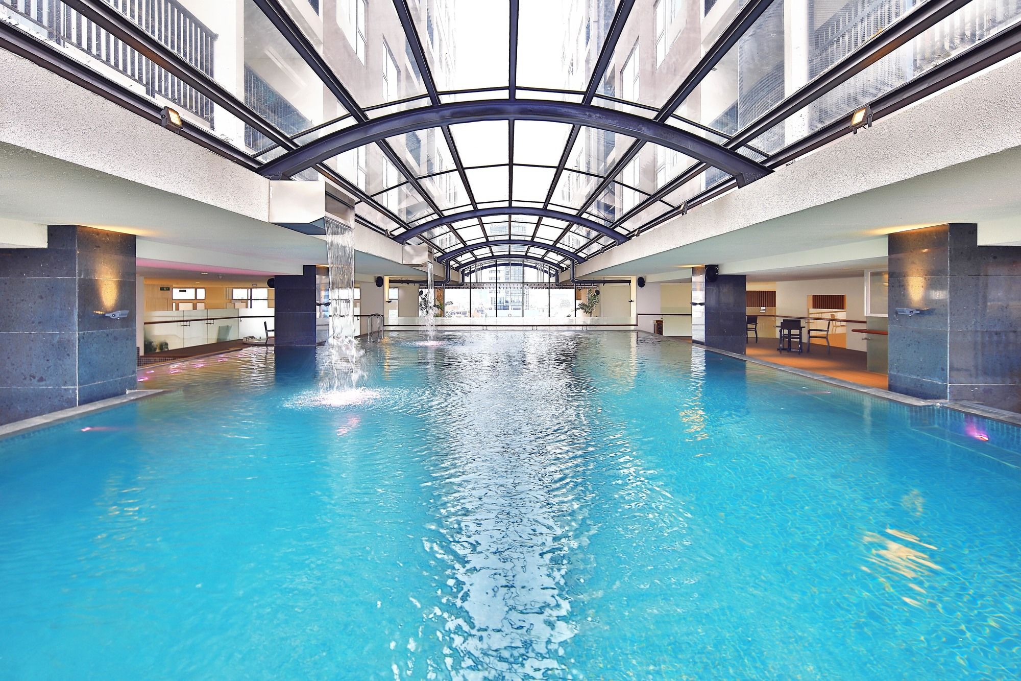 Фото Zen Diamond Suites Hotel Danang