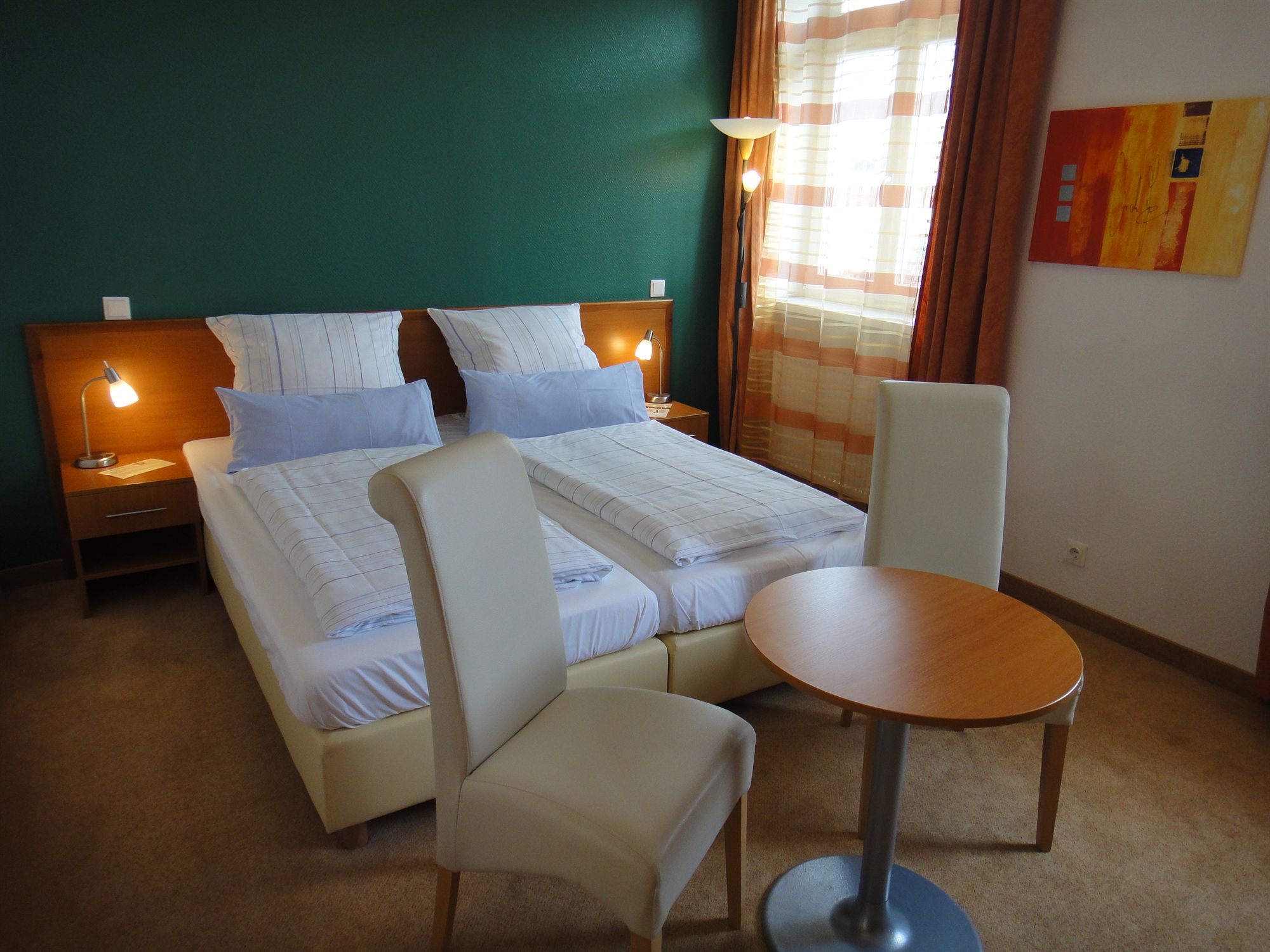 Фото Hotel Bayrischer Hof