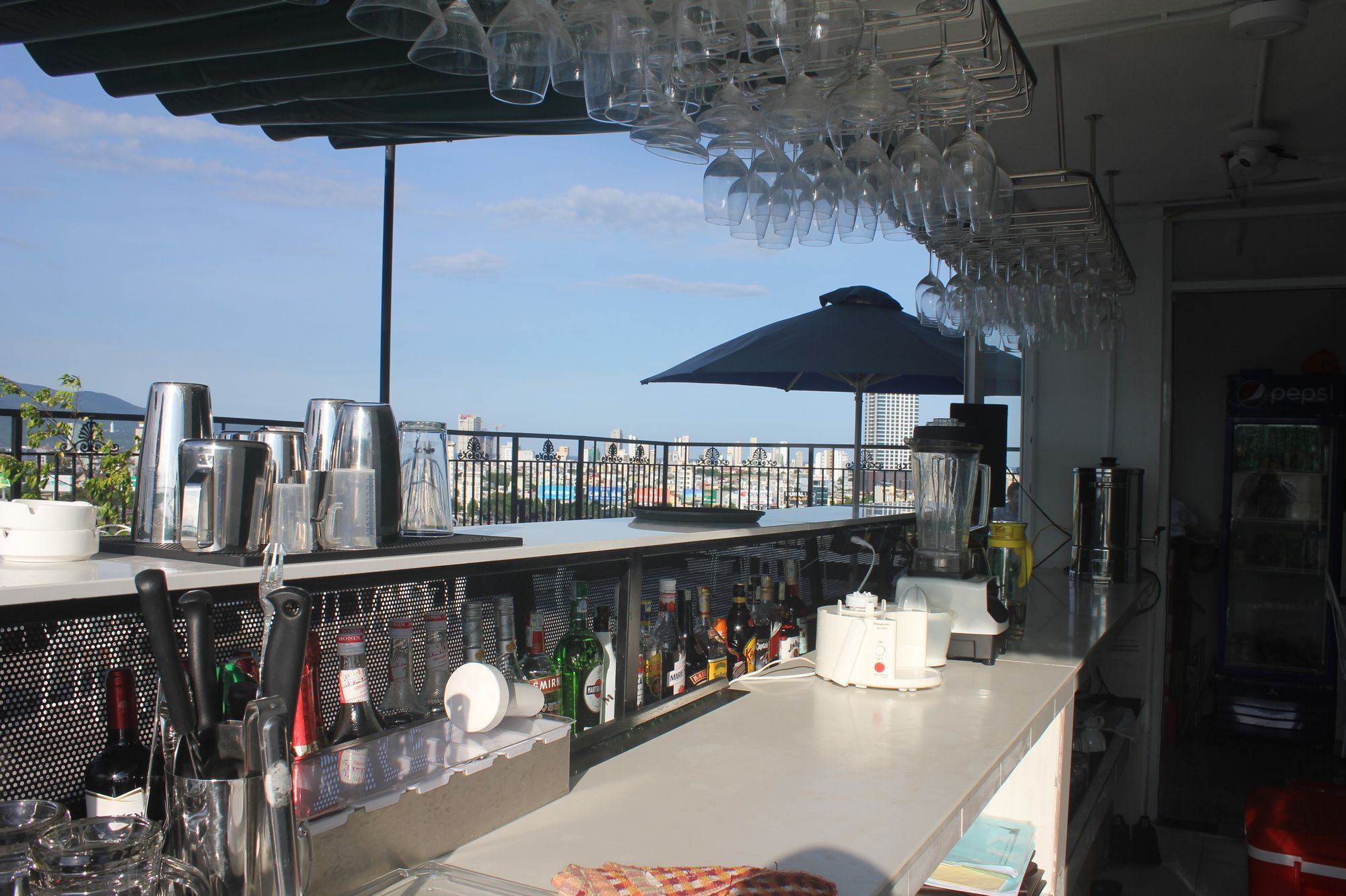 Фото Pariat River Front Hotel