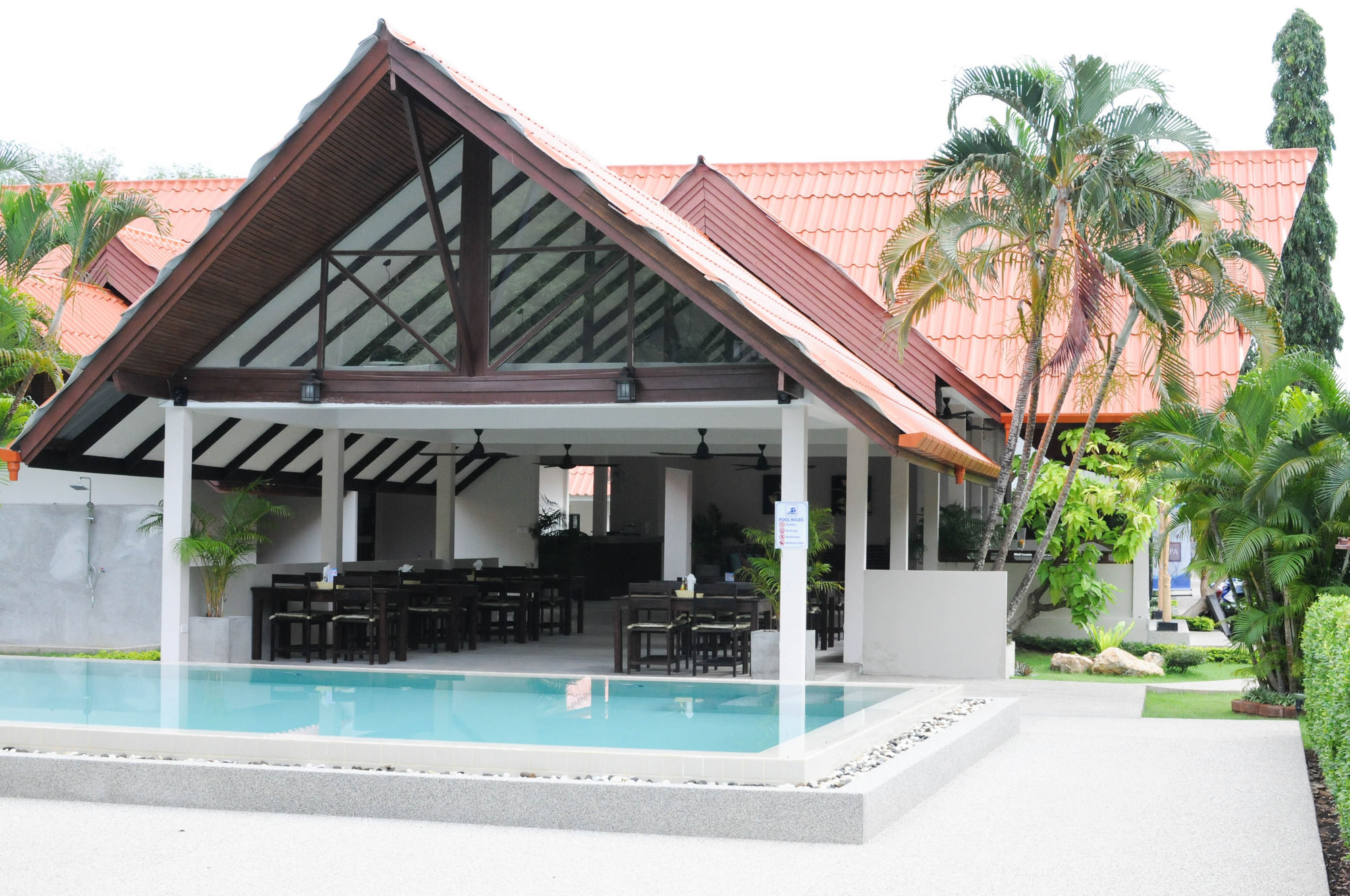 Фото Naiharn Beach Resort