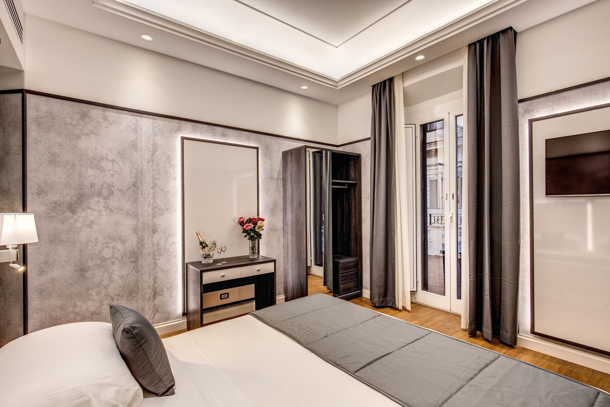 Фото The Liberty Boutique Hotel