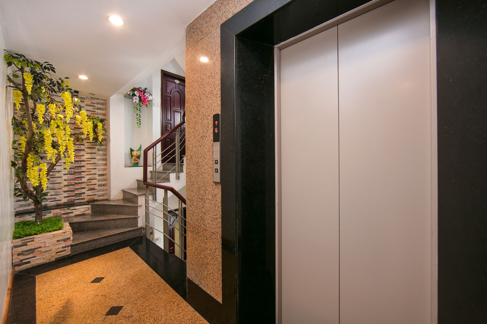 Фото Hanoi Lotus Boutique Hotel