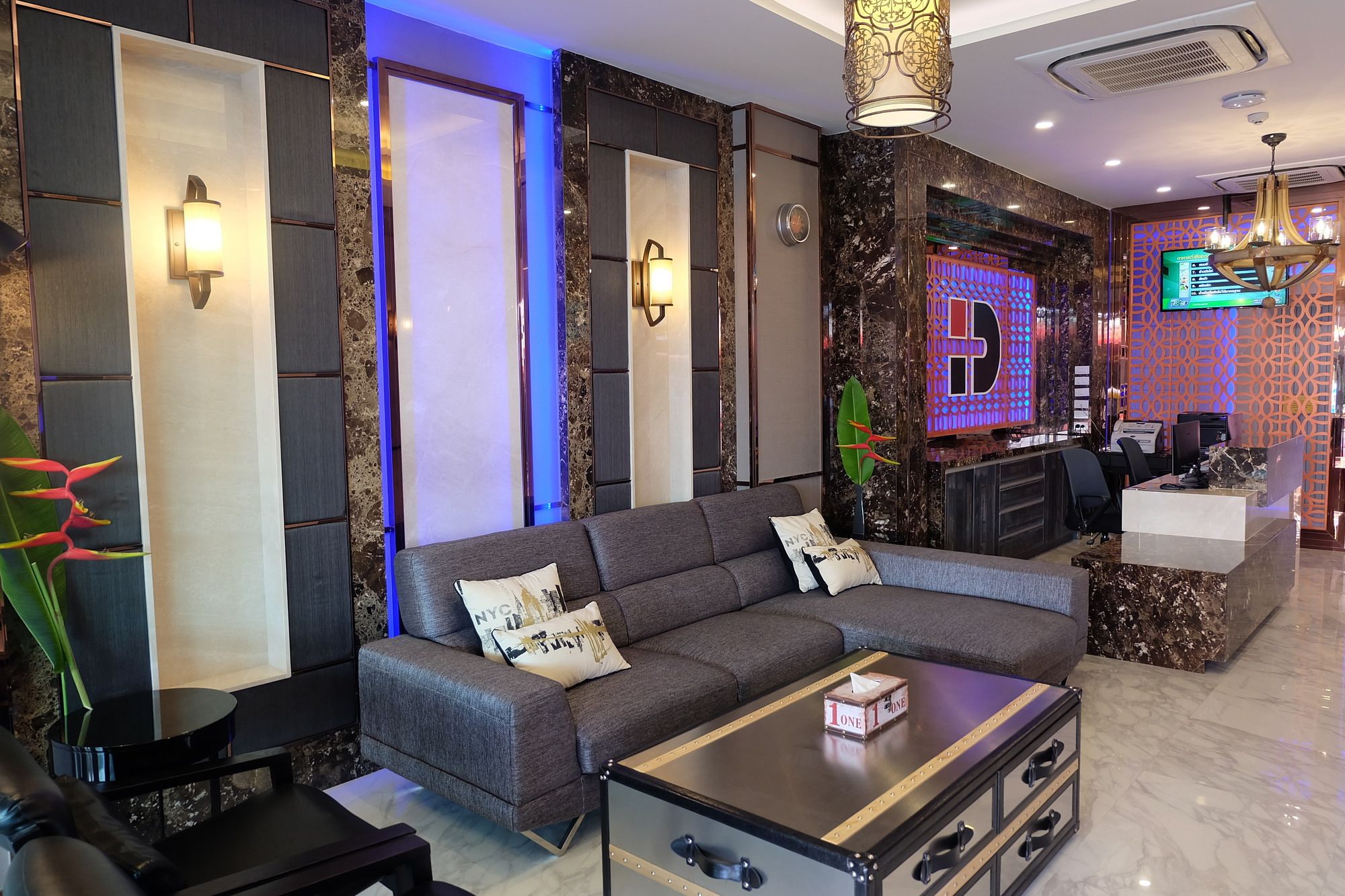 Фото Hotel DSure Patong