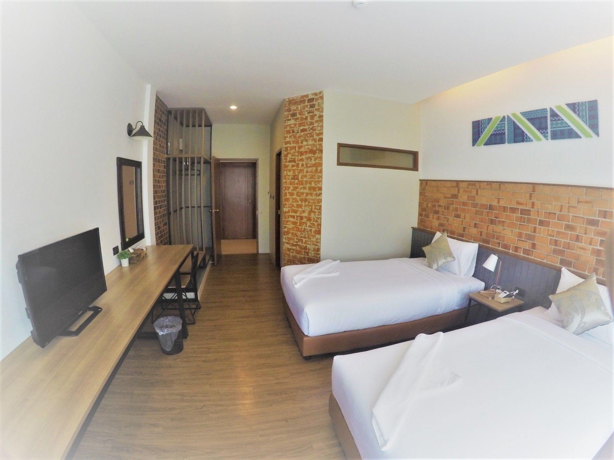 Фото Old City Wall Inn
