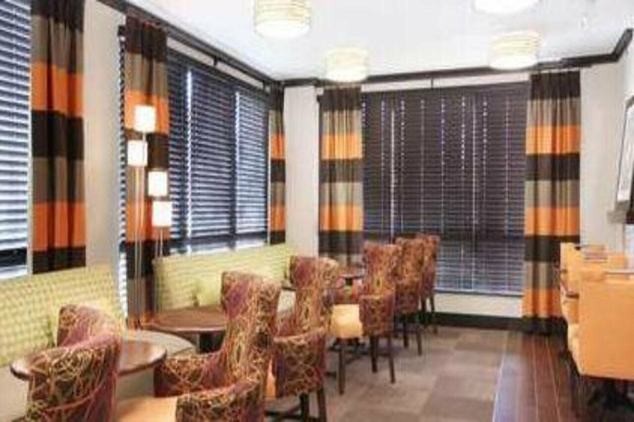 Фото Hampton Inn Overland Park, Ks