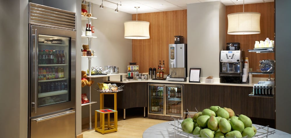 Фото Kellogg Conference Hotel at Gallaudet University