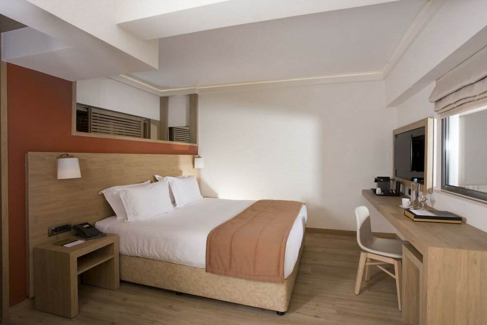 Фото Golden Age Hotel