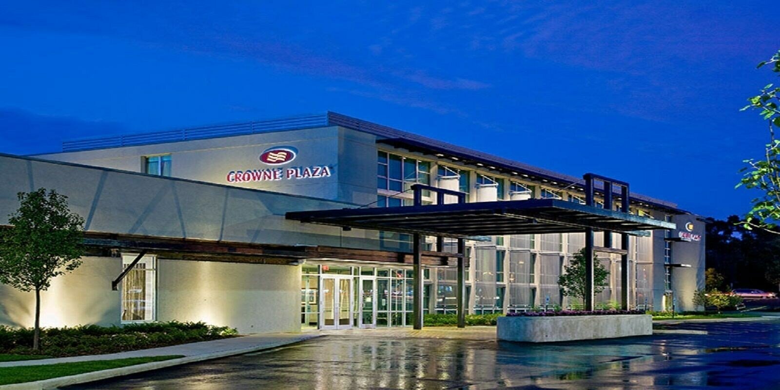 Фото Crowne Plaza Lombard Downers Grove, an Ihg Hotel