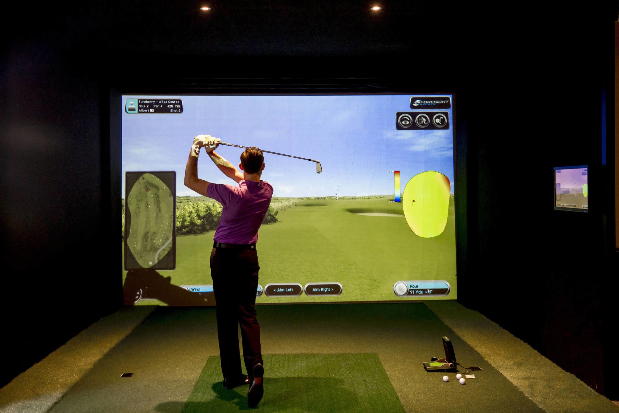 Фото Hanbury Manor Marriott Hotel & Country Club