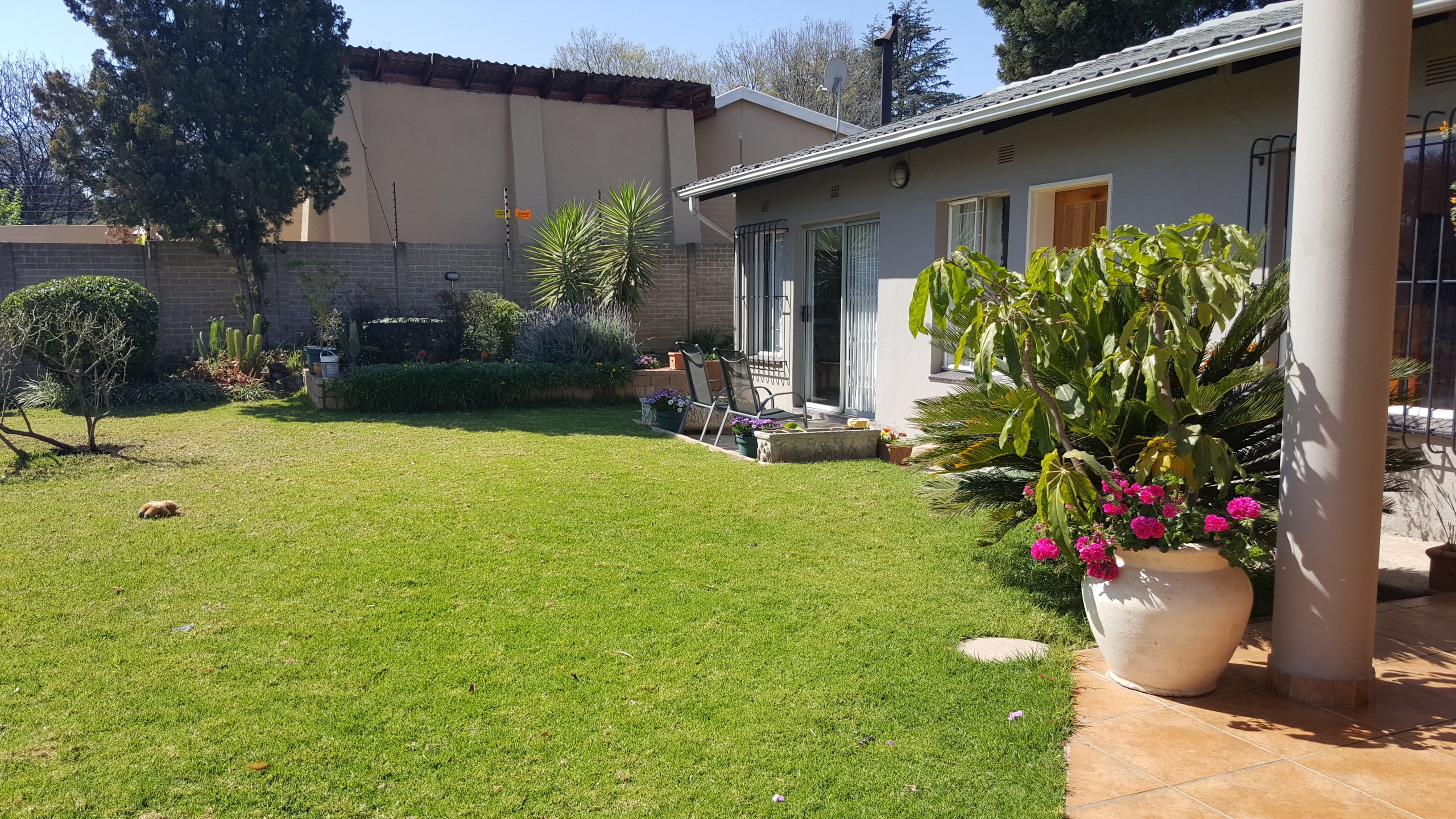 Фото 8 Ibis Lane Guest House