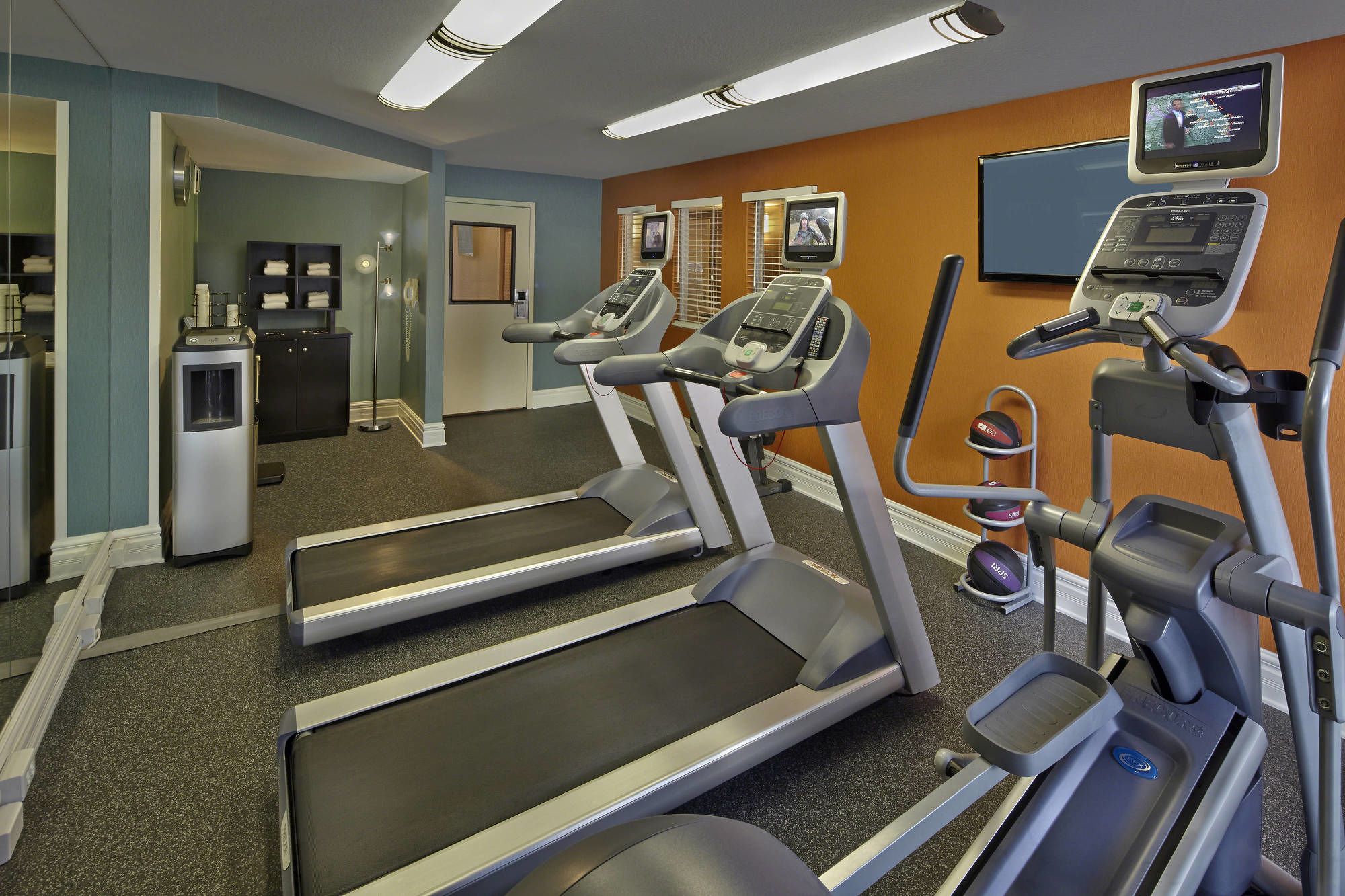 Фото Fairfield Inn And Suites by Marriott Palm Beach