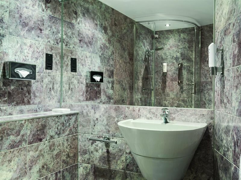 Фото Waterloo Hub Hotel & Suites