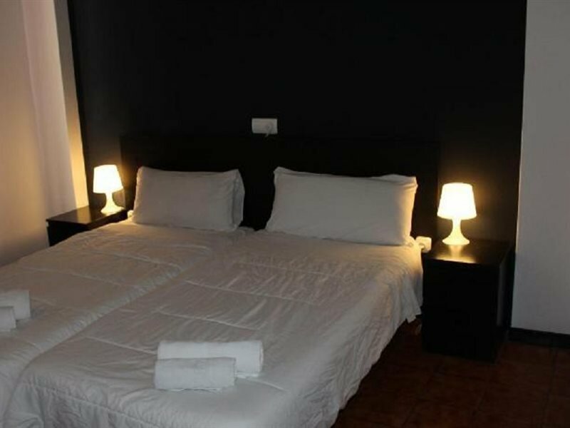Фото Hostal Baleàric - Adults Only