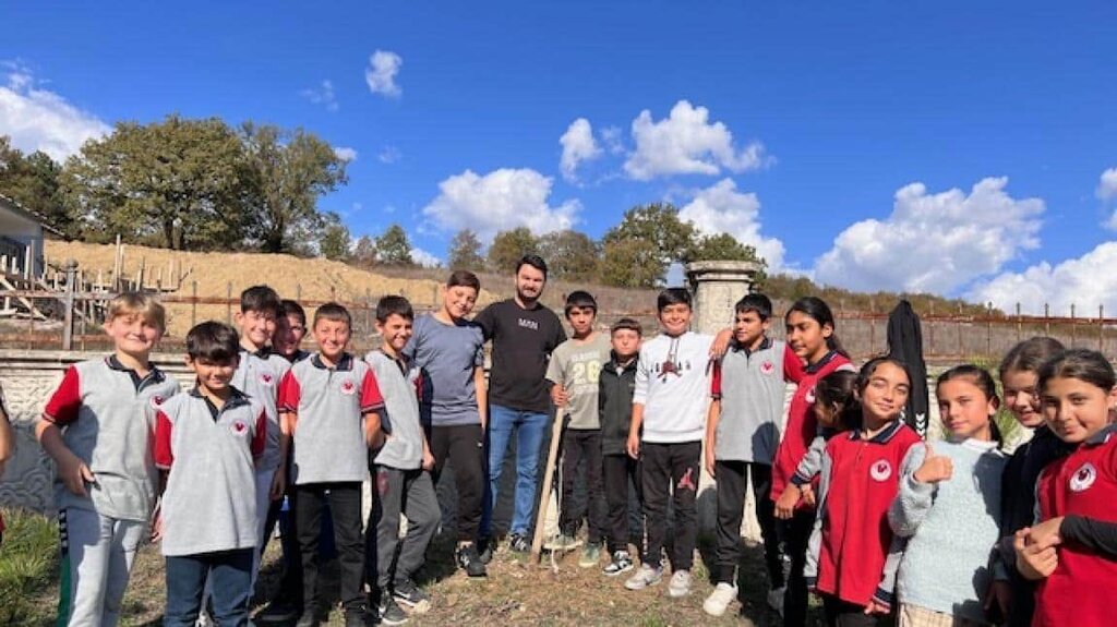School Taskesti Middle School, Mudurnu, photo