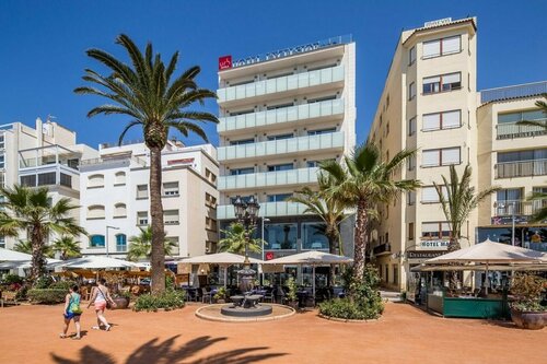 Гостиница Hotel URH Excelsior в Льорет-де-Маре