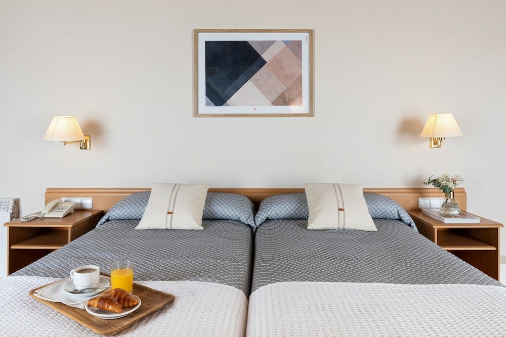 Фото Hotel Bonanova Park