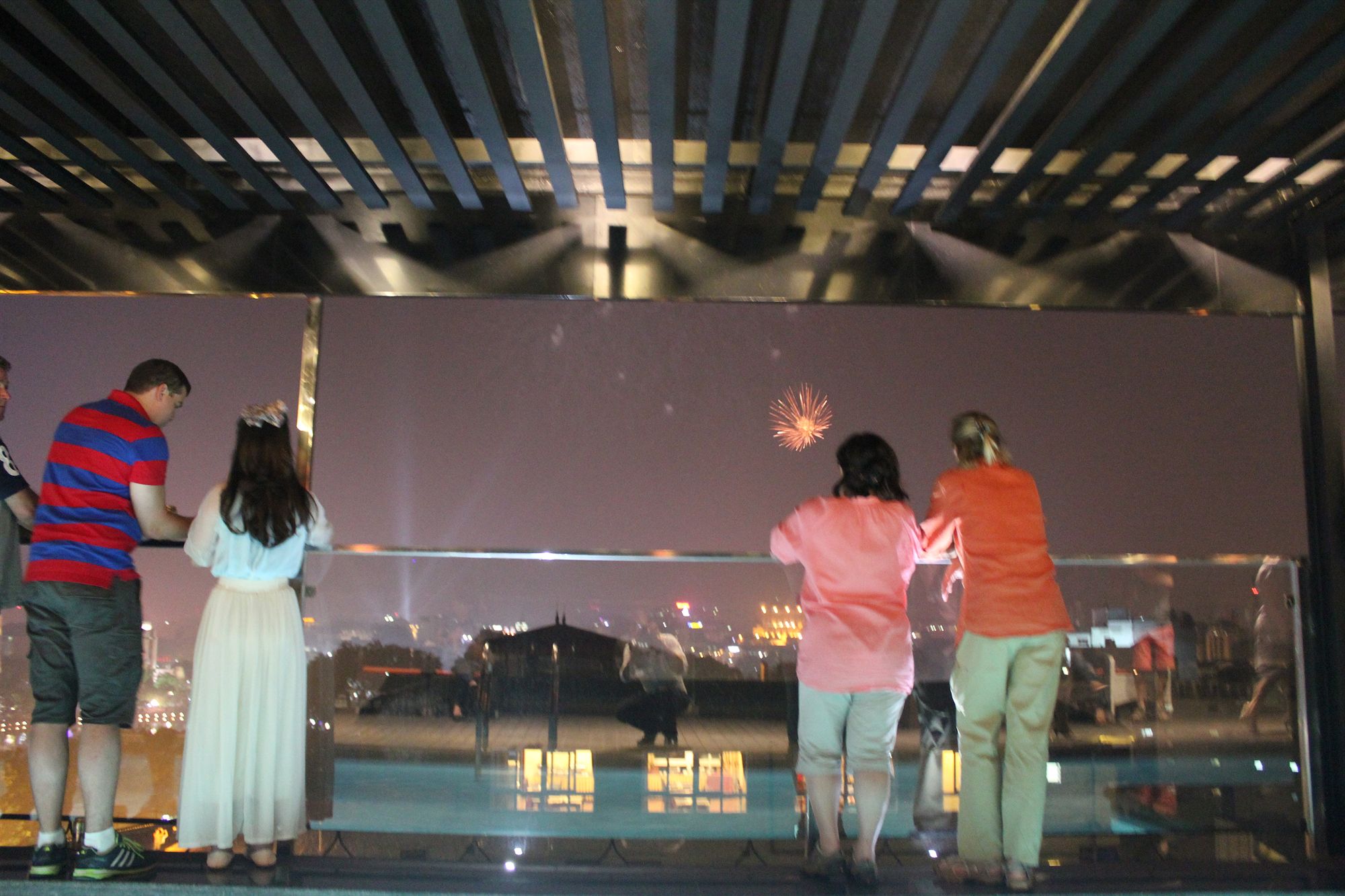 Фото Golden Lotus Luxury Hotel