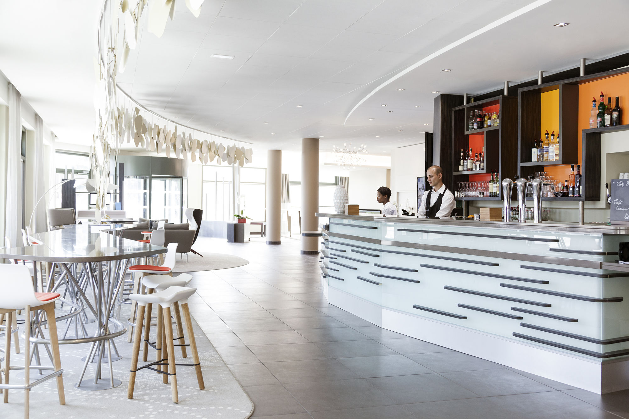 Фото Novotel Paris Saint Denis Stade Basilique