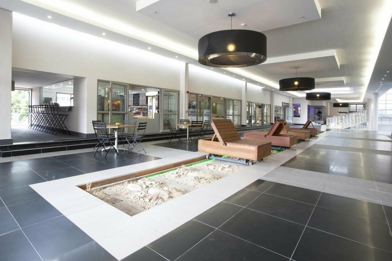 Фото DoubleTree by Hilton Cape Town - Upper Eastside