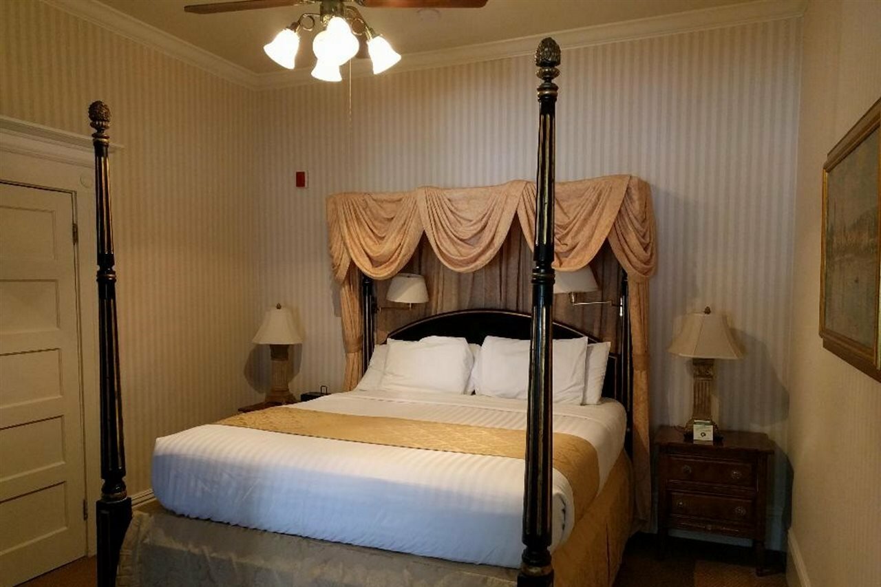 Фото Hotel Majestic