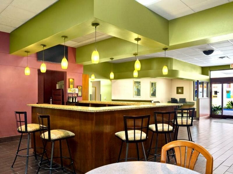 Фото Howard Johnson by Wyndham Ocala Fl