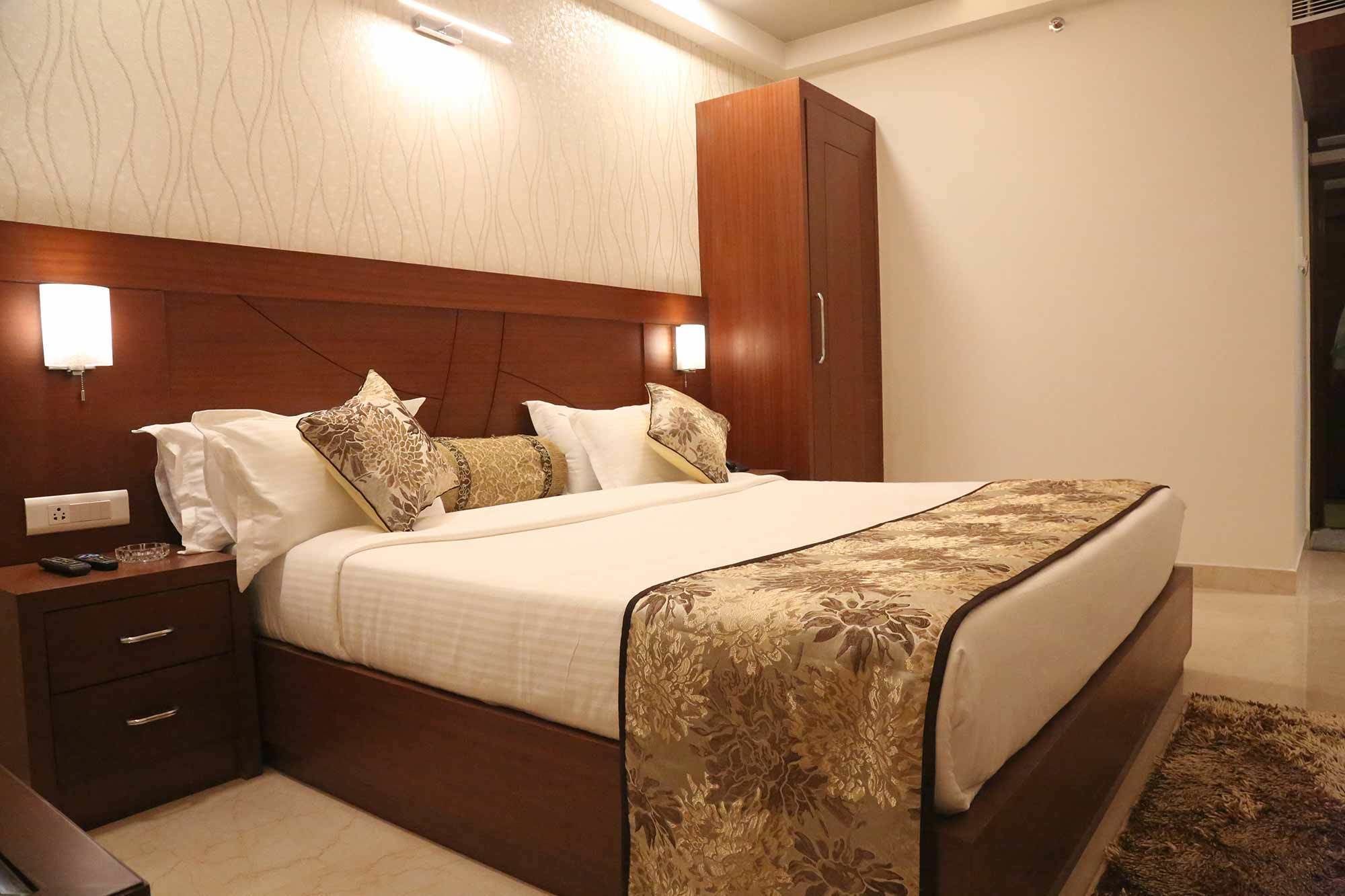 Фото Hotel Varanasi Inn