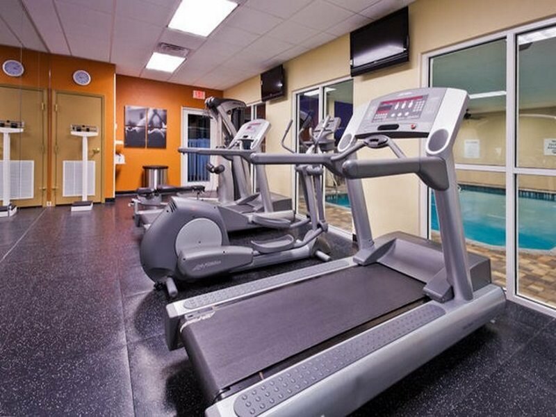 Фото Holiday Inn Express Hotel & Suites Lakeland North - I-4, an Ihg Hotel