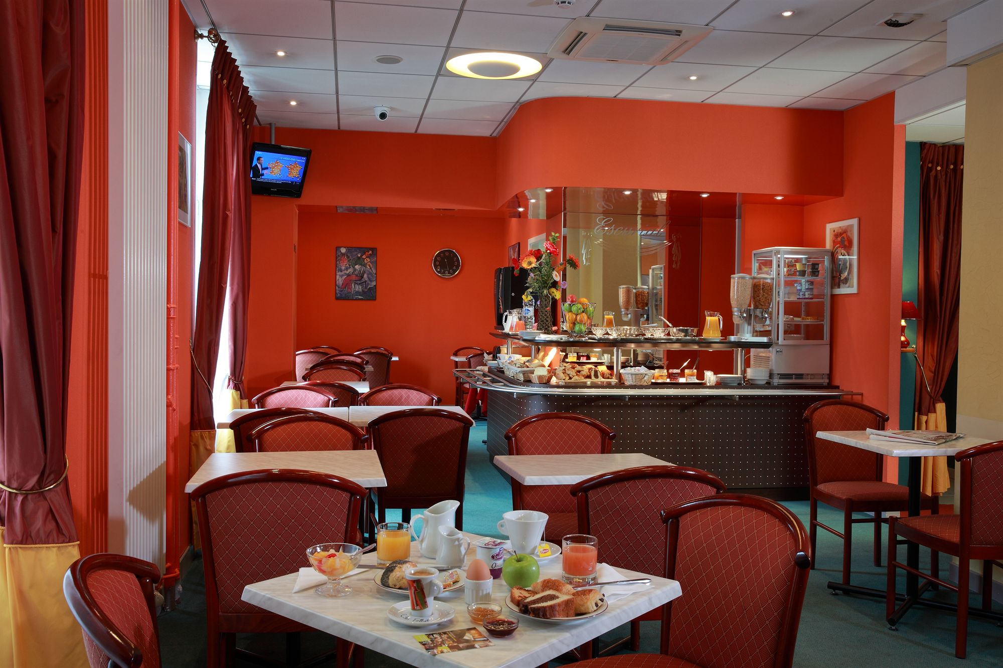 Фото Отель Escurial