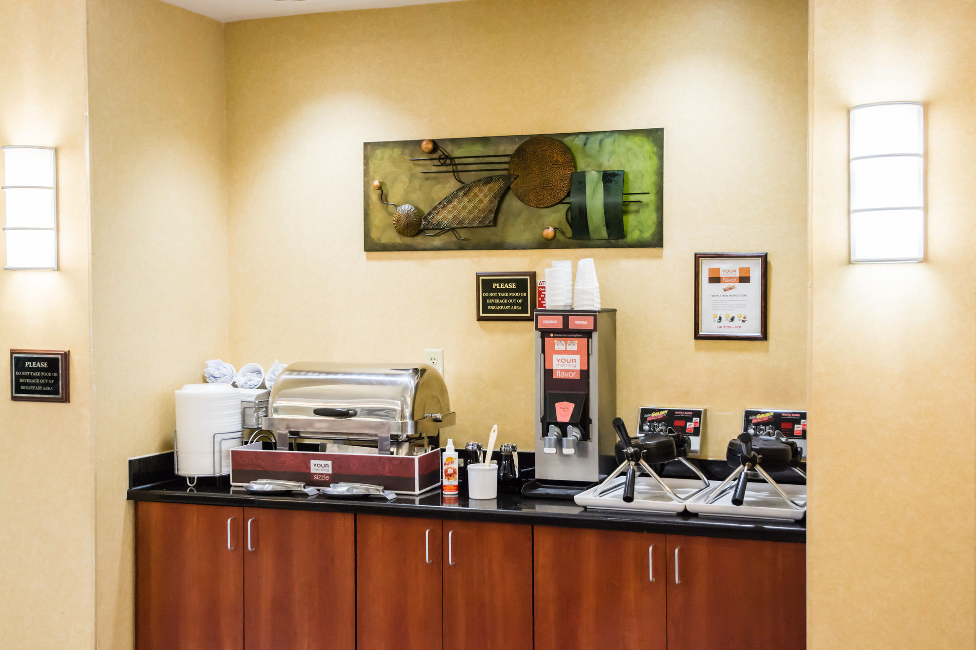 Фото Comfort Suites Cincinnati Airport