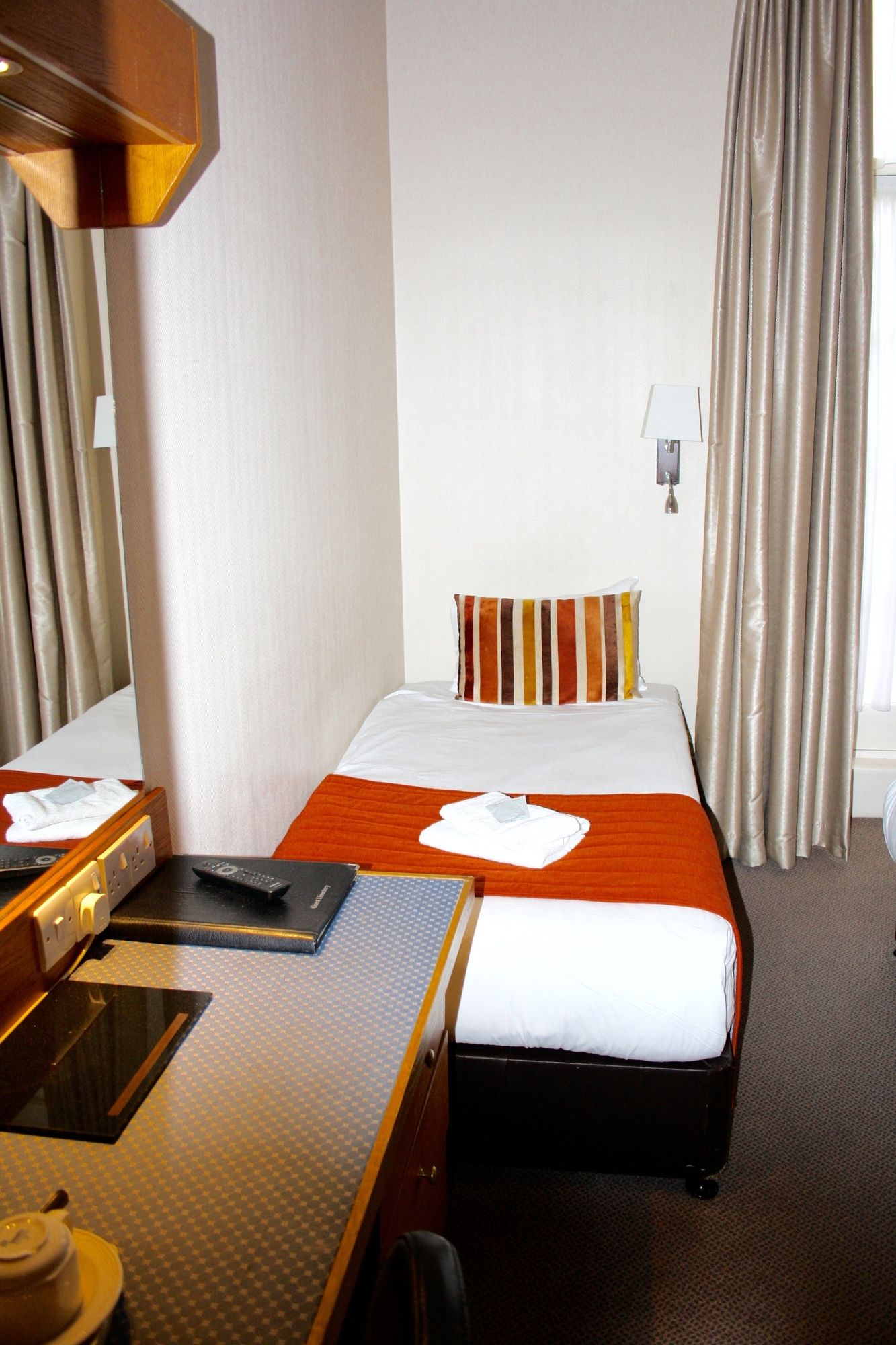 Фото Columbus Hotel