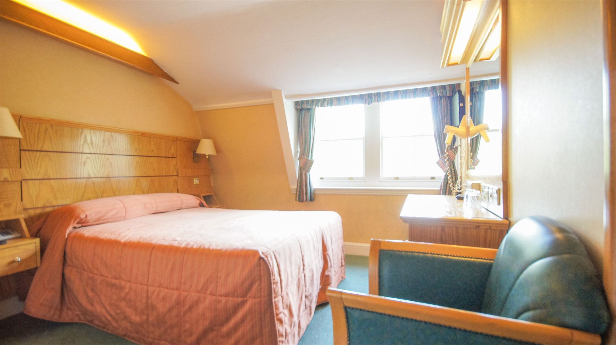 Фото Nayland Hotel