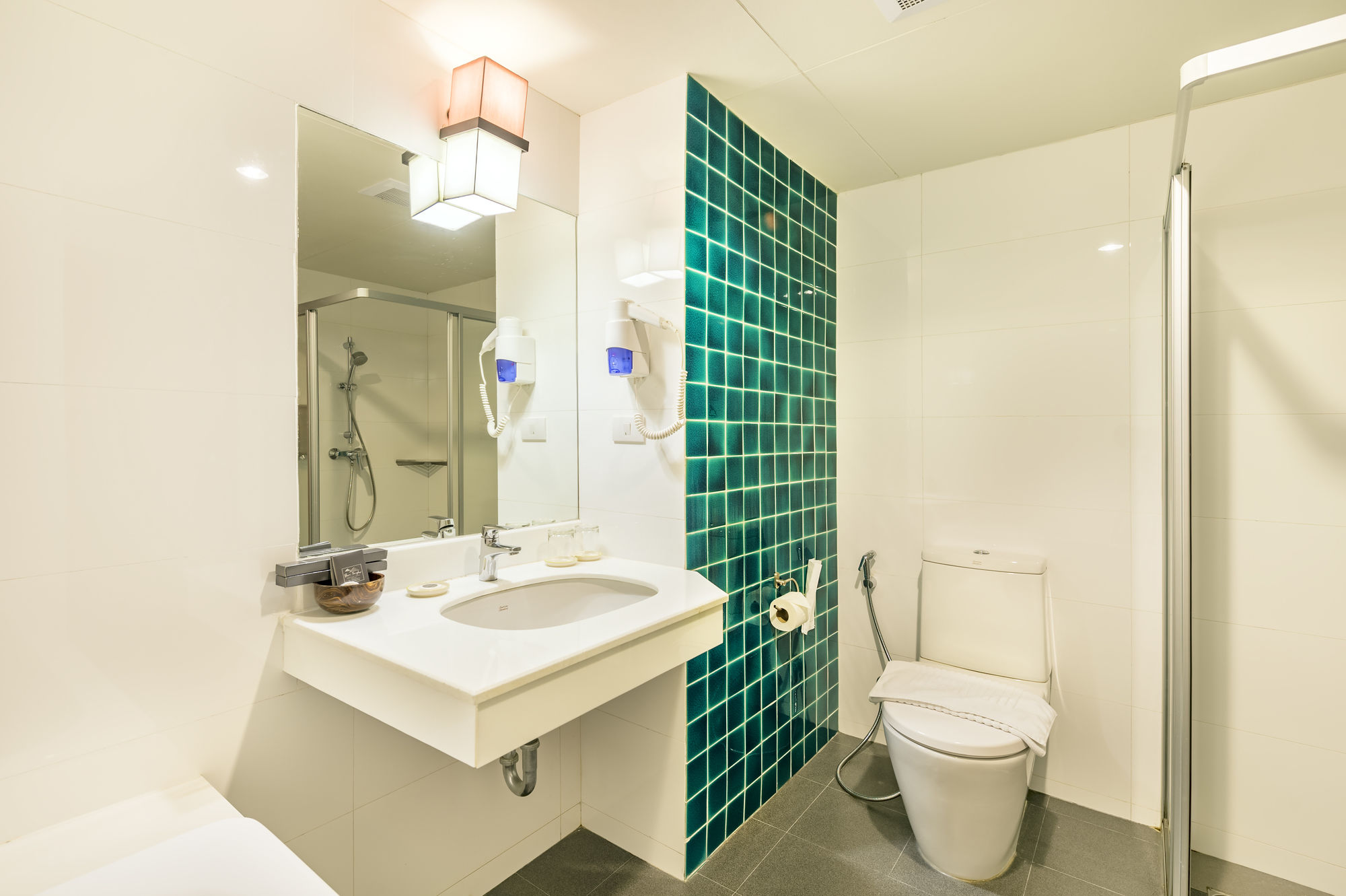 Фото Buri Sriphu Hotel & Convention Centre