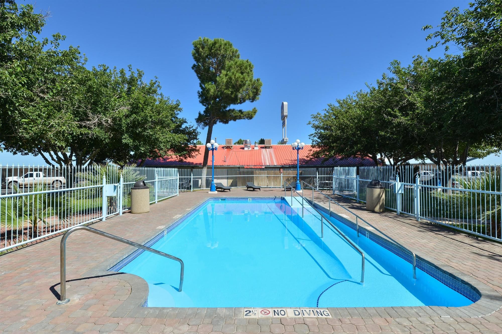 Фото Best Western Swiss Clock Inn