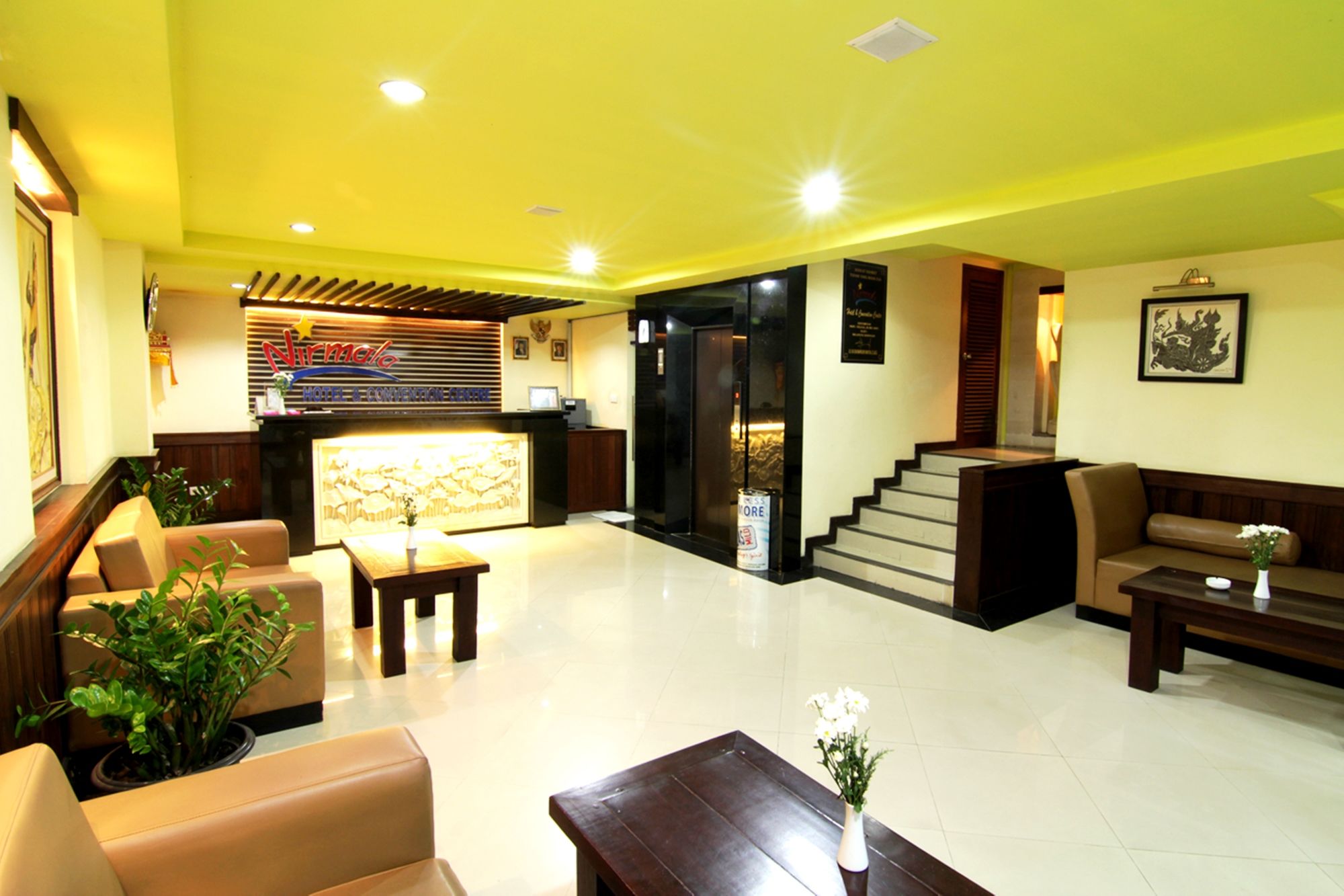 Фото Nirmala Hotel and Convention Centre