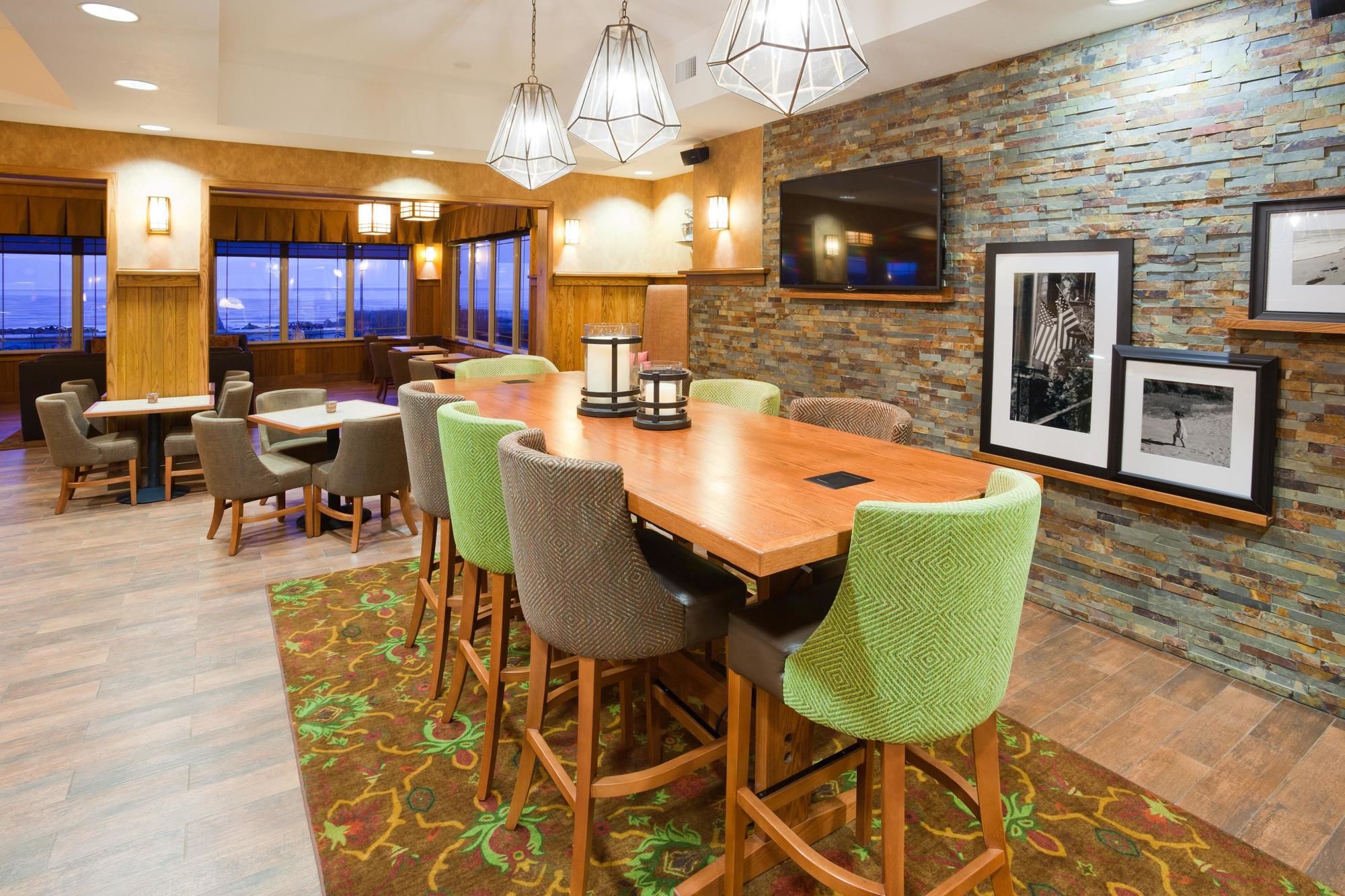 Фото Hampton Inn Duluth Canal Park