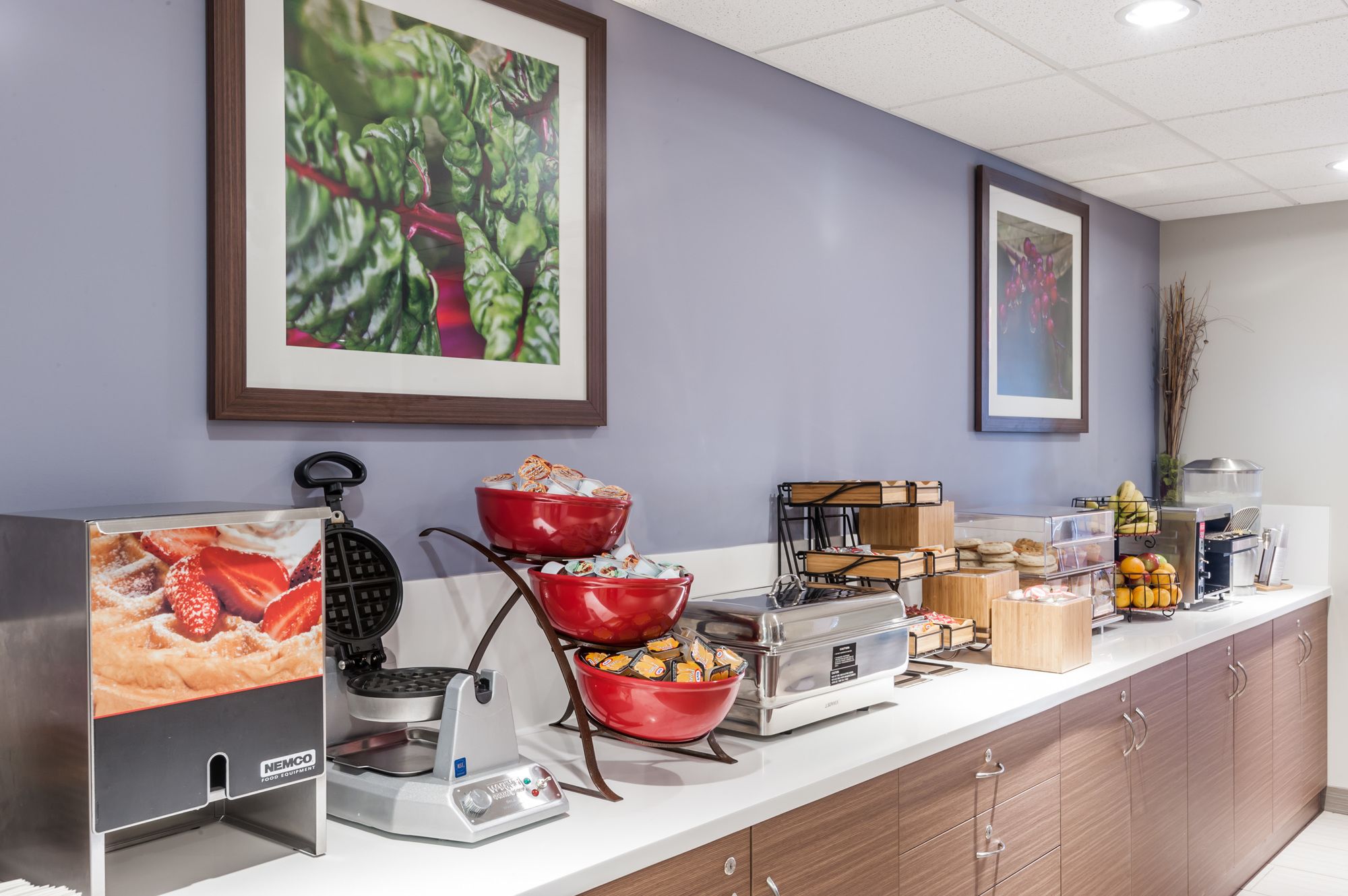 Фото Microtel Inn & Suites by Wyndham Fort St John