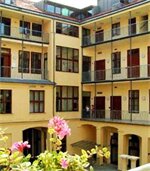 Фото Aparthotel Austria Suites