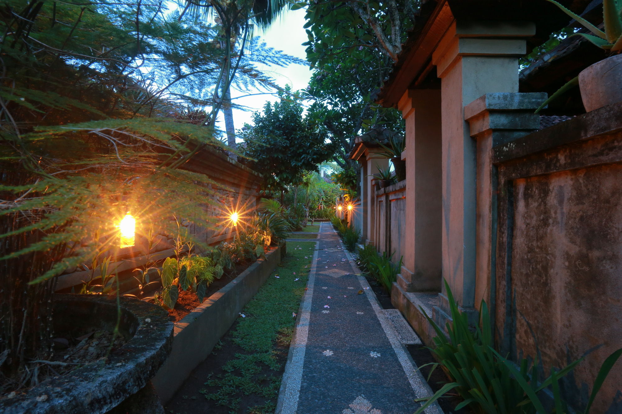 Фото Warsa Garden Bungalows