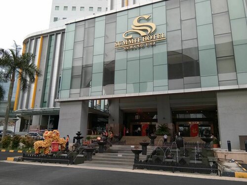 Внешний вид отеля Summit Hotel Subang Usj в Маджлисе Бандарной Субанг-Джой, фото 1