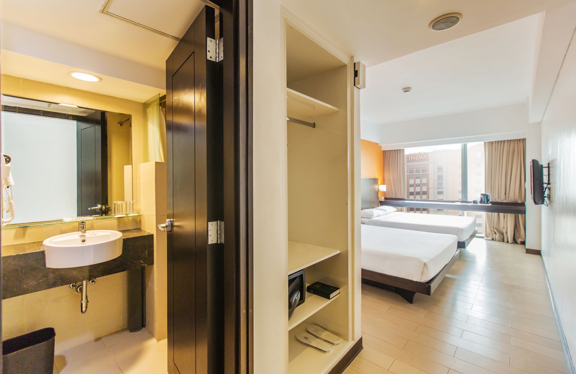 Фото Holiday Inn Express Manila Newport World Resorts