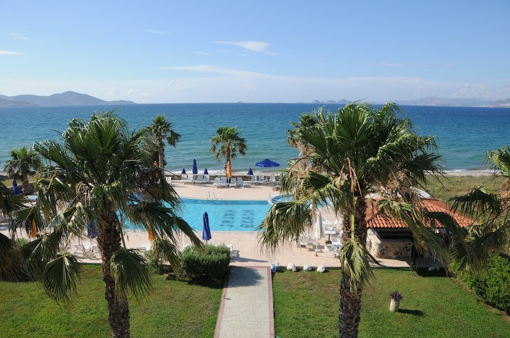 Фото Irina Beach Hotel