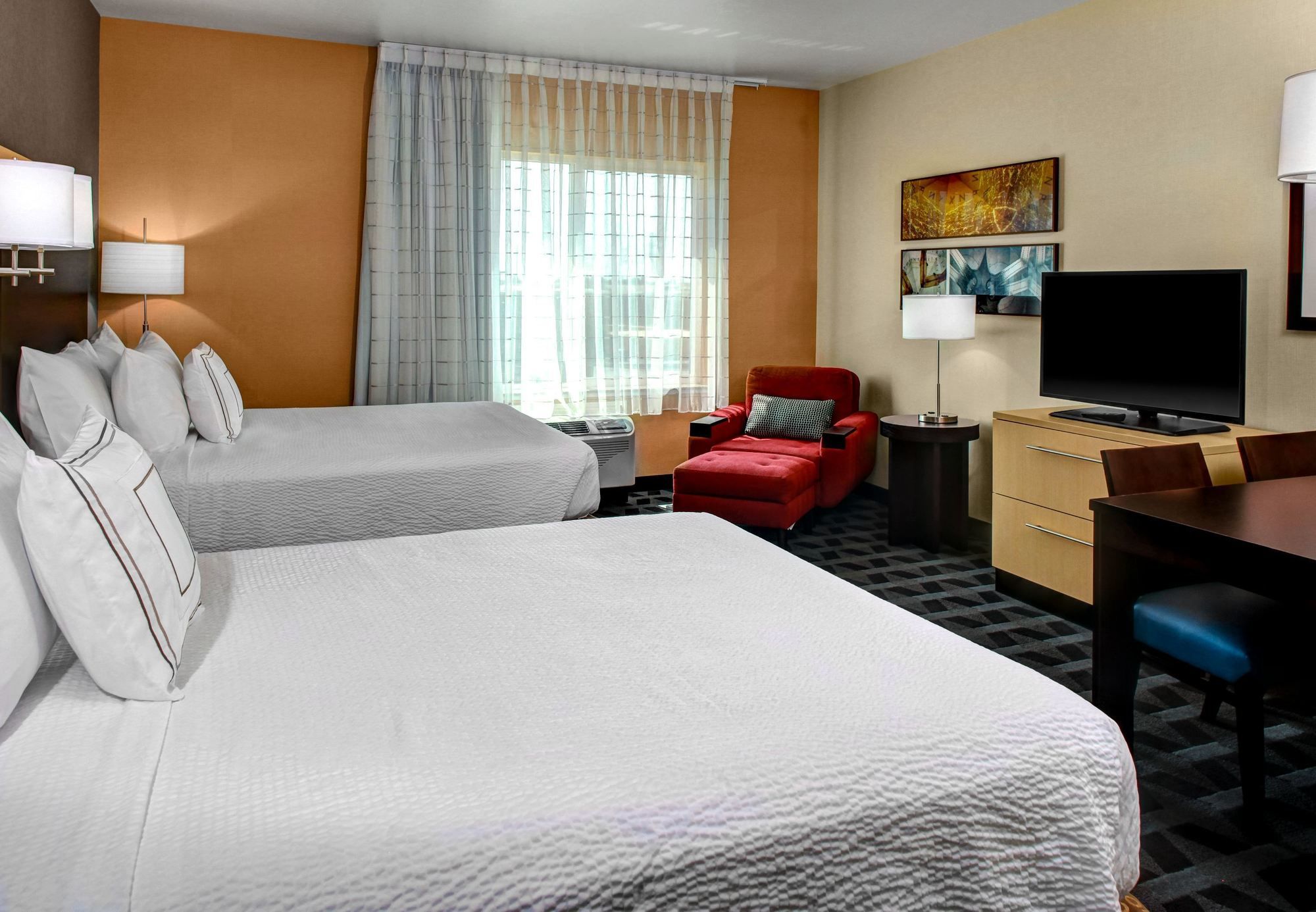 Фото Towneplace Suites Bakersfield West