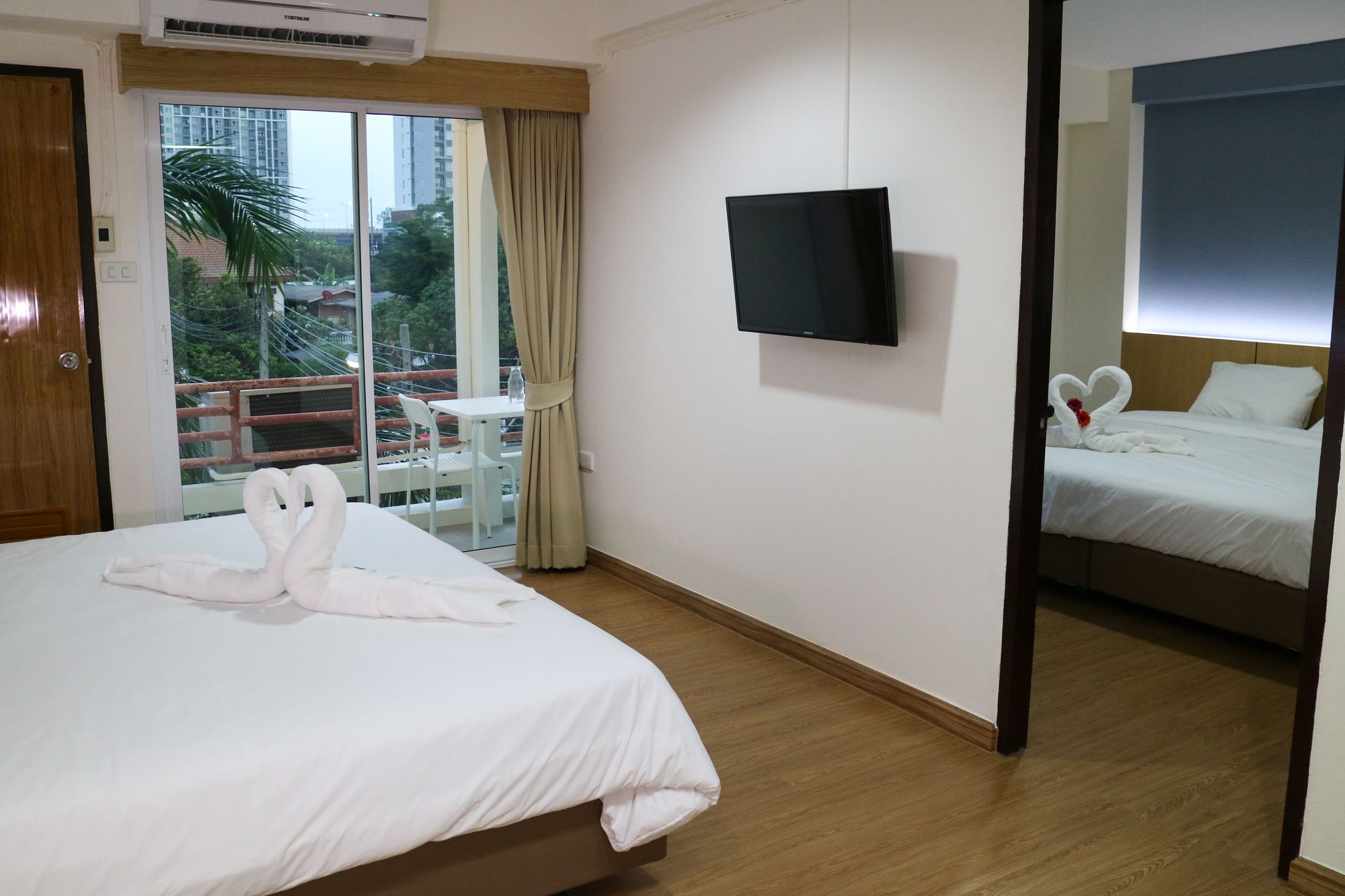 Фото Beerapan Hotel