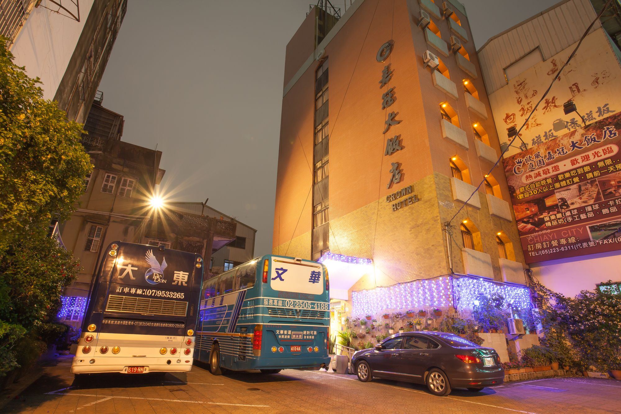 Фото отеля 1