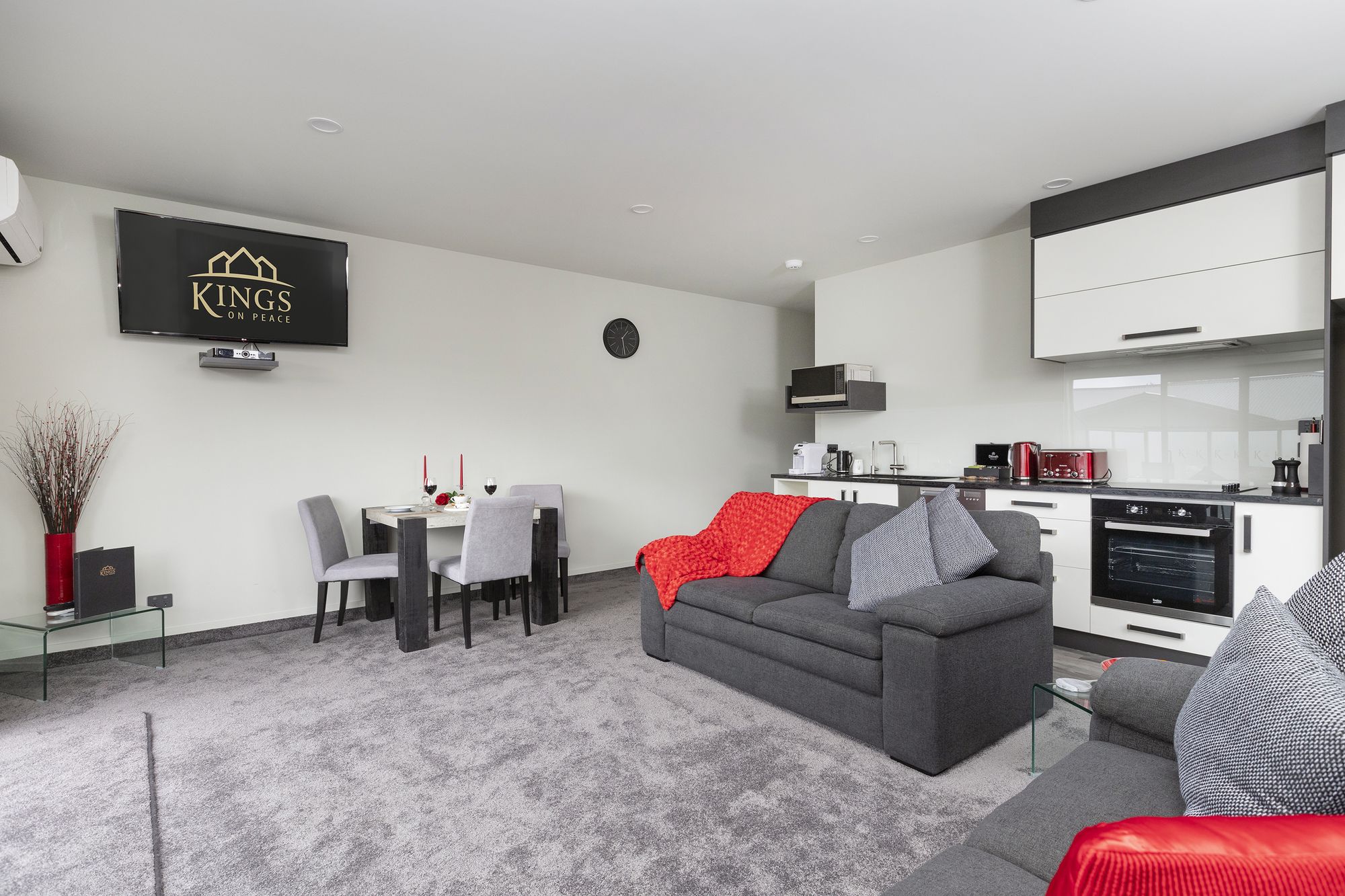 Фото Kings On Peace