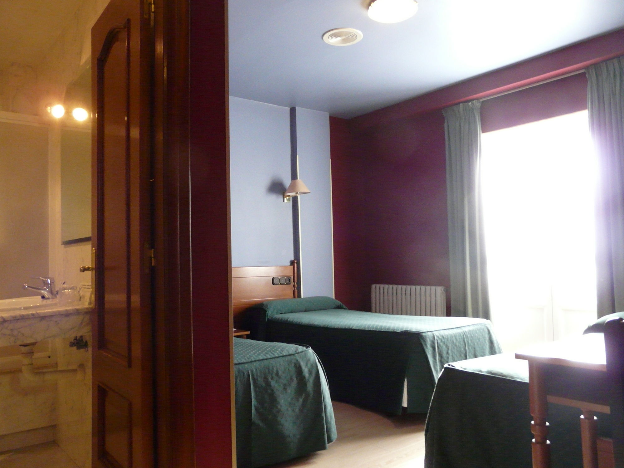 Фото Hotel San Jacobo